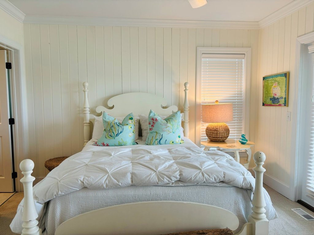 Gray Goose / 347 Serenity Lane Vacation Rental in Holden Beach - RedAwning