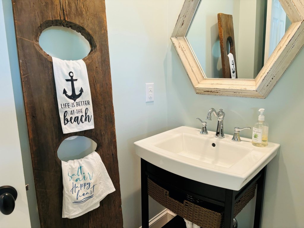 Gray Goose / 347 Serenity Lane Vacation Rental in Holden Beach - RedAwning