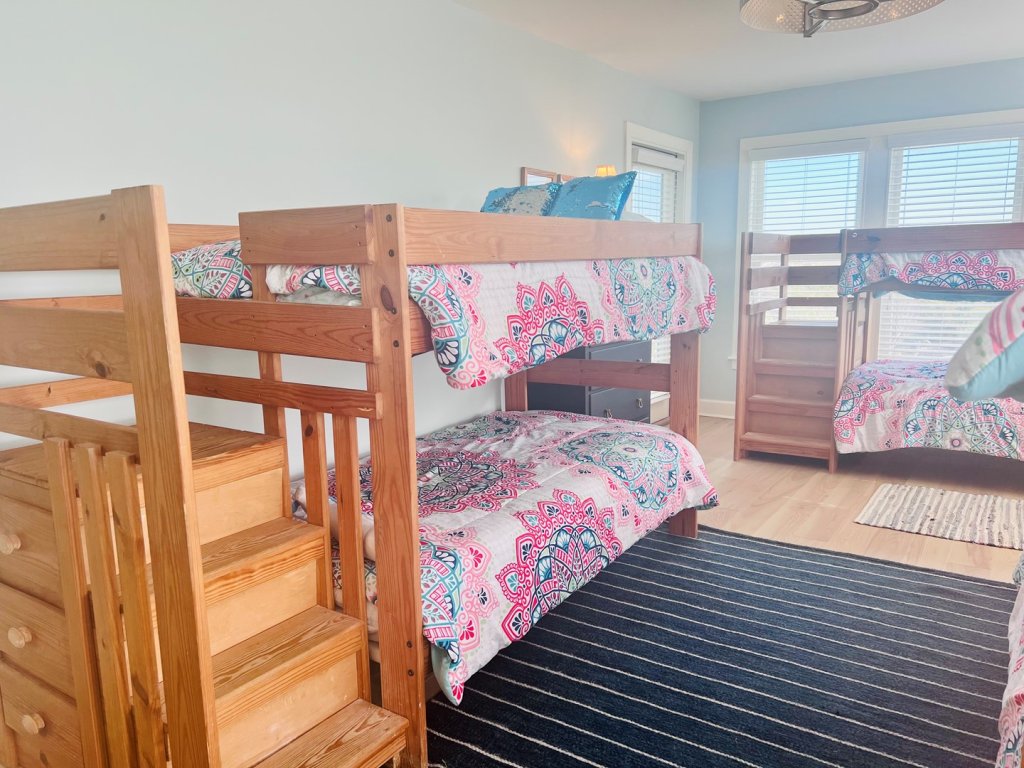 Full Circle / 324 Serenity Lane Vacation Rental in Holden Beach - RedAwning