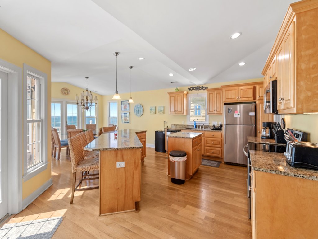 Inn Between / 663 Ocean Blvd West Vacation Rental in Holden Beach - RedAwning