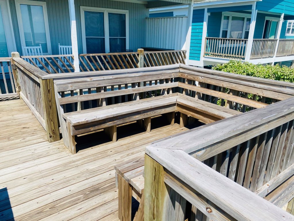 King of the Sea / 1005 Ocean Blvd West Vacation Rental in Holden Beach - RedAwning