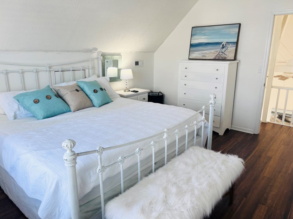 Holden Time / 320 Ocean Blvd West Vacation Rental in Holden Beach - RedAwning