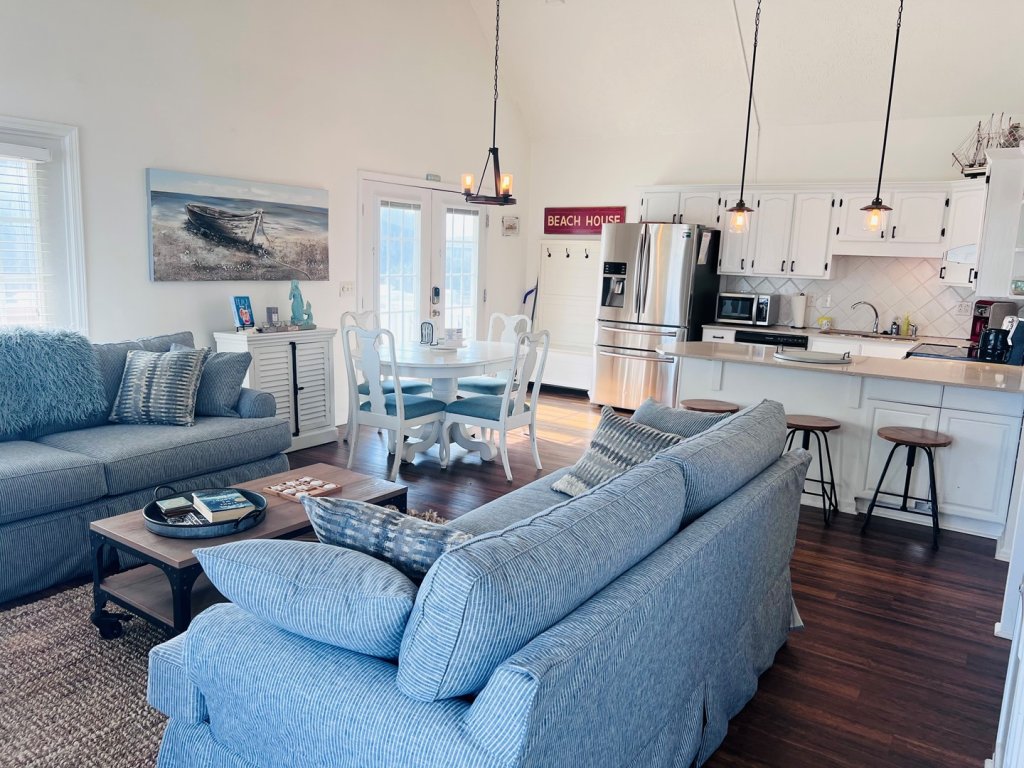 Holden Time / 320 Ocean Blvd West Vacation Rental in Holden Beach - RedAwning