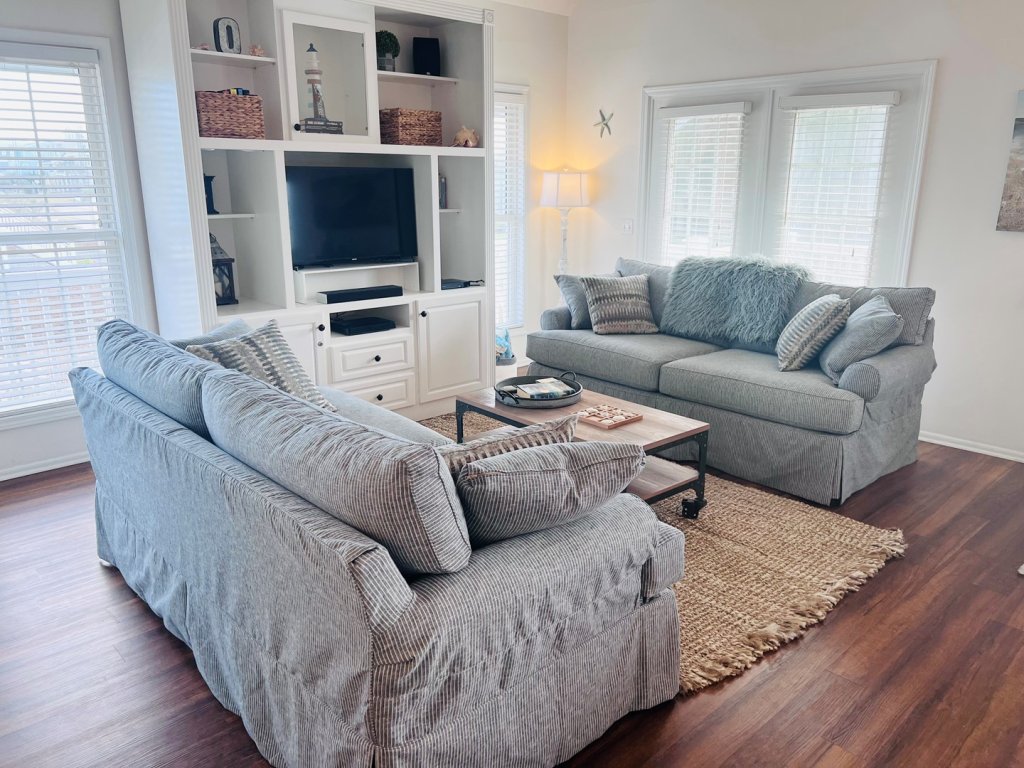 Holden Time / 320 Ocean Blvd West Vacation Rental in Holden Beach - RedAwning