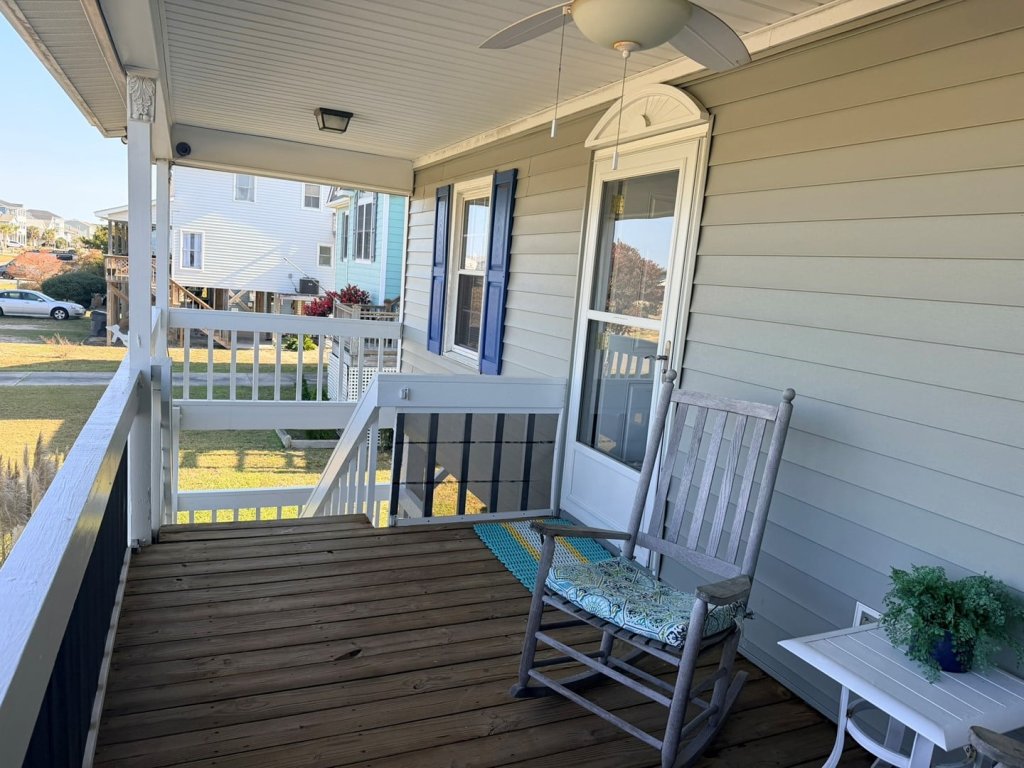 How Sweet The Sound / 333 Brunswick Ave West Vacation Rental in Holden Beach - RedAwning