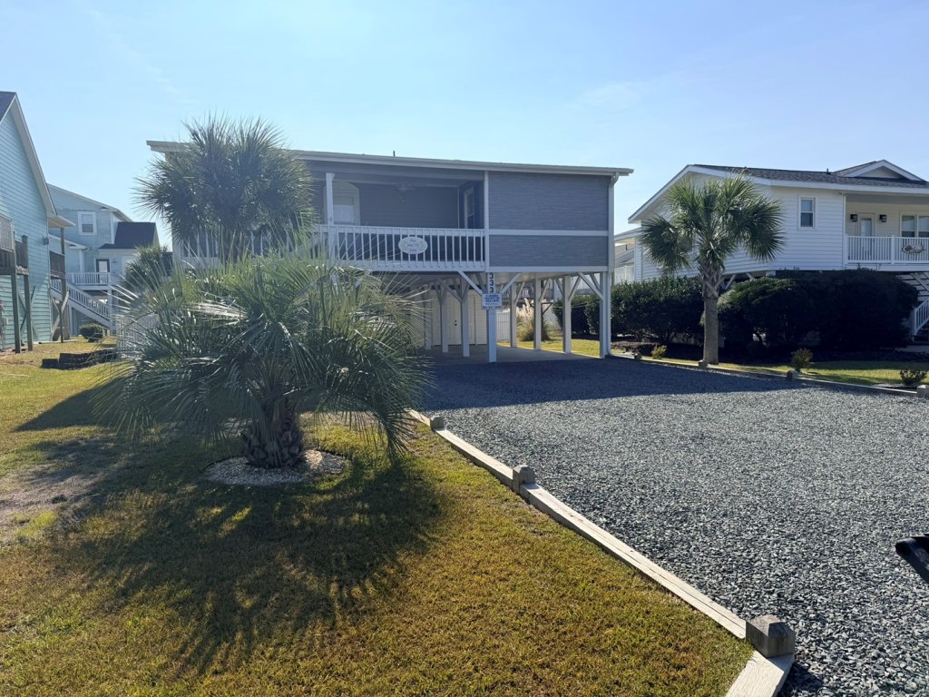 How Sweet The Sound / 333 Brunswick Ave West Vacation Rental in Holden Beach - RedAwning