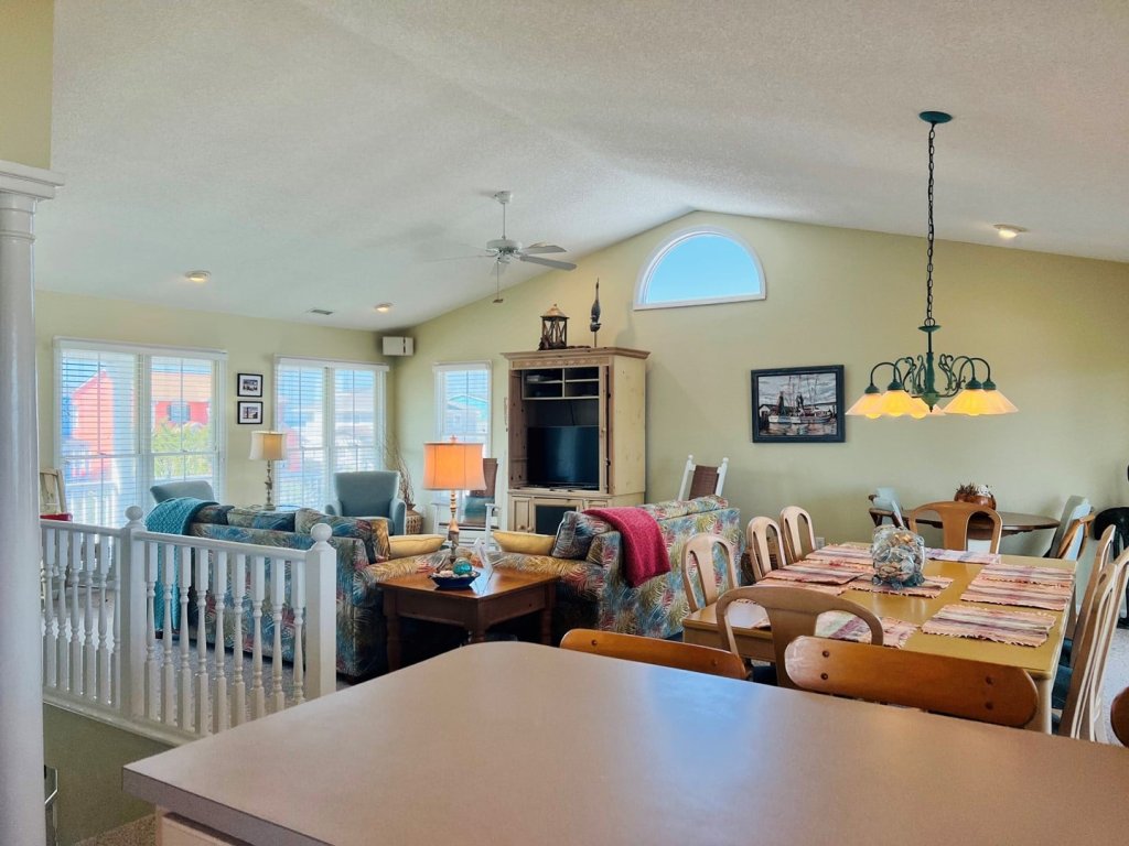 Le Tournesol / 1164 Ocean Blvd West Vacation Rental in Holden Beach - RedAwning