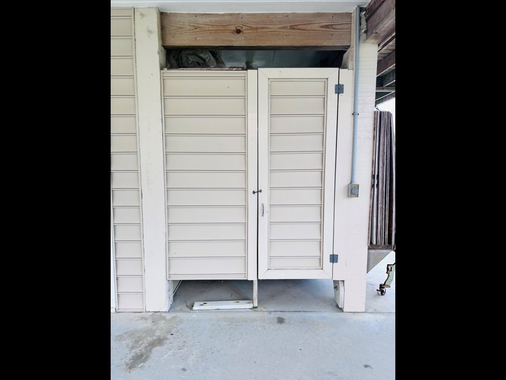 Le Tournesol / 1164 Ocean Blvd West Vacation Rental in Holden Beach - RedAwning
