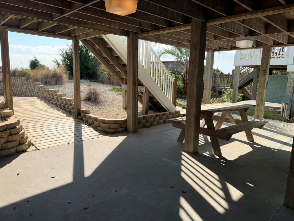 Majak Moments / 1123 Ocean Blvd West Vacation Rental in Holden Beach - RedAwning
