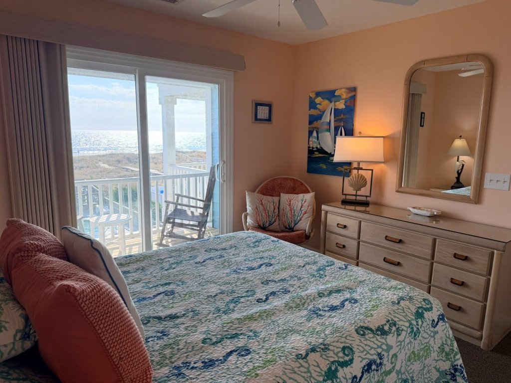 Majak Moments / 1123 Ocean Blvd West Vacation Rental in Holden Beach - RedAwning
