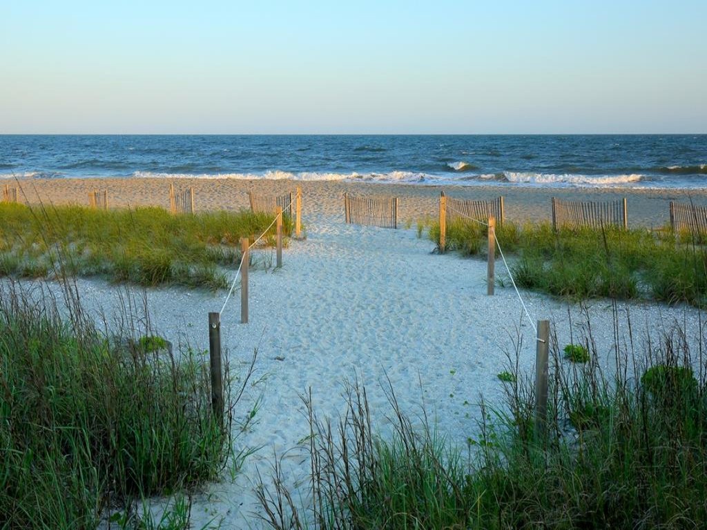 Next 2 Paradise - 203 / 104 Ocean Blvd East Vacation Rental in Holden Beach - RedAwning