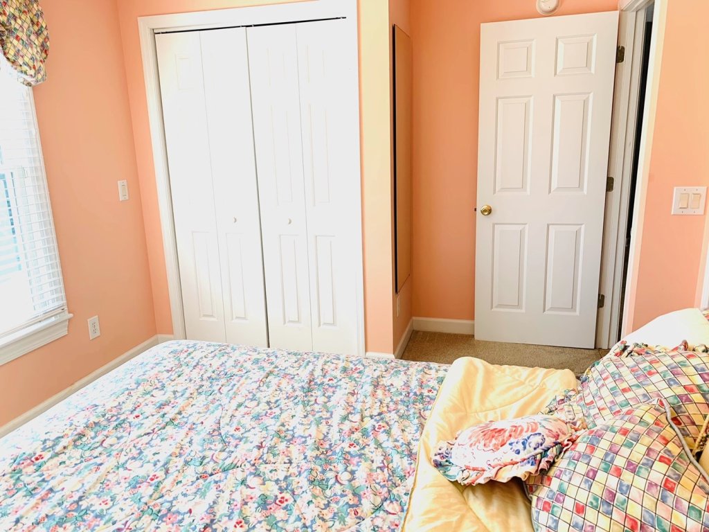 Old Man & The Sea / 866 Ocean Blvd West Vacation Rental in Holden Beach - RedAwning