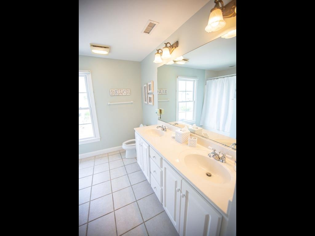 Paw-Paw's Place / 953 Ocean Blvd West Vacation Rental in Holden Beach - RedAwning