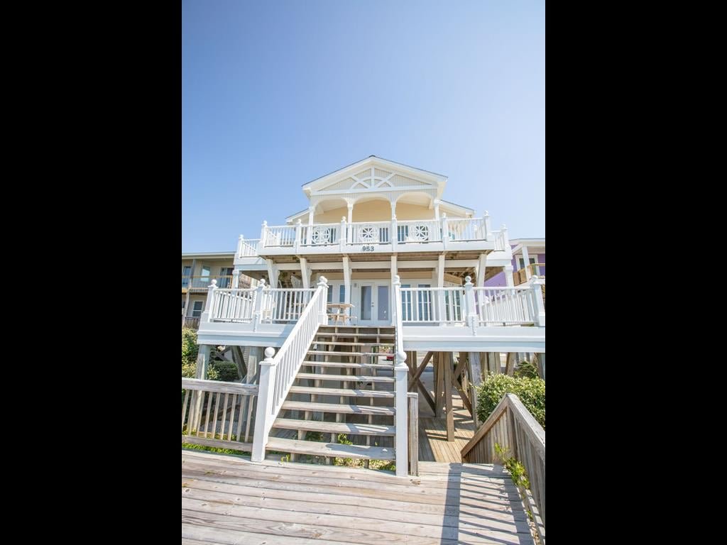 Paw-Paw's Place / 953 Ocean Blvd West Vacation Rental in Holden Beach - RedAwning