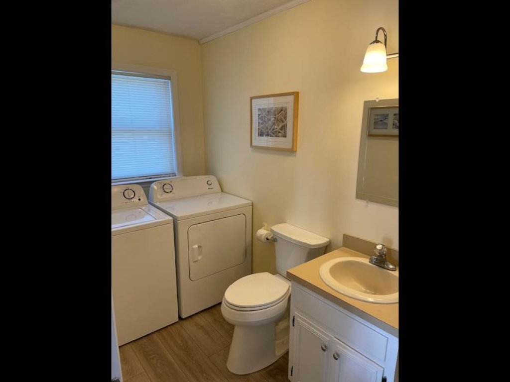 Pirate's Den / 107 Schooner Dr Vacation Rental in Holden Beach - RedAwning