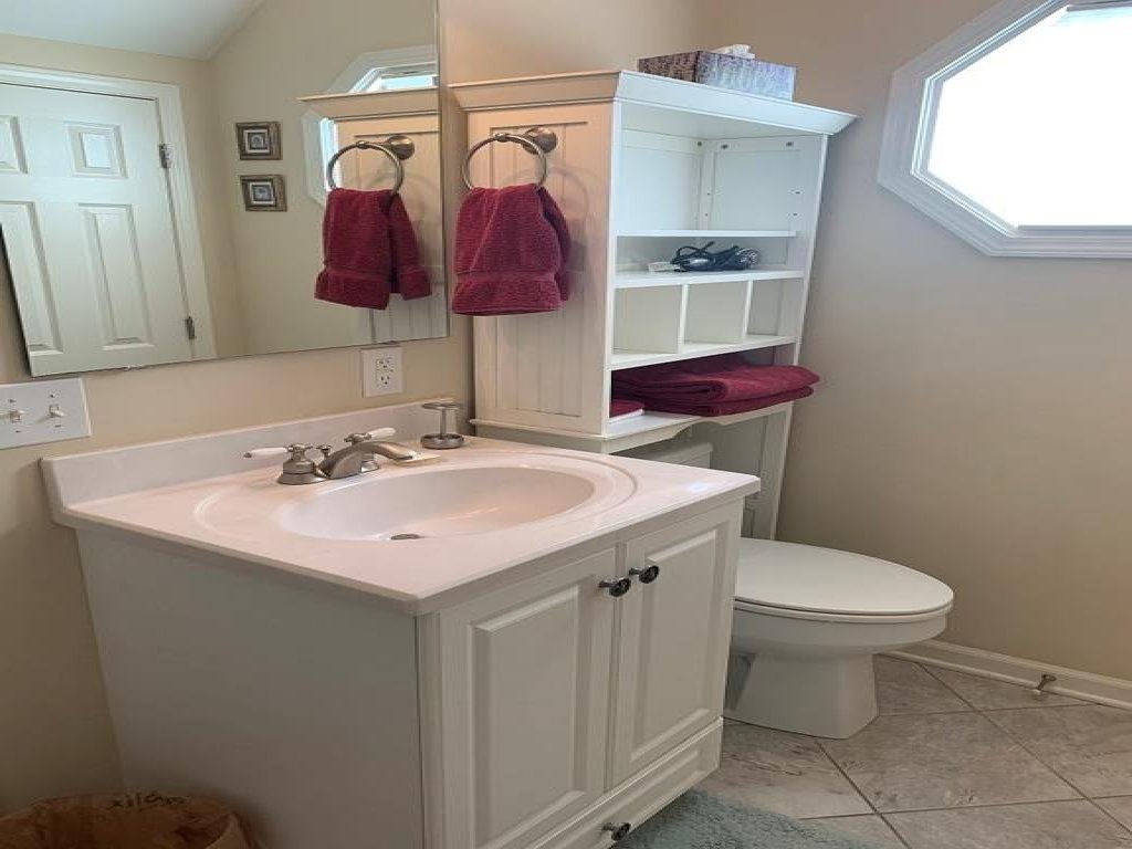 Sandy Toes / 107 Seaside Dr Vacation Rental in Holden Beach - RedAwning