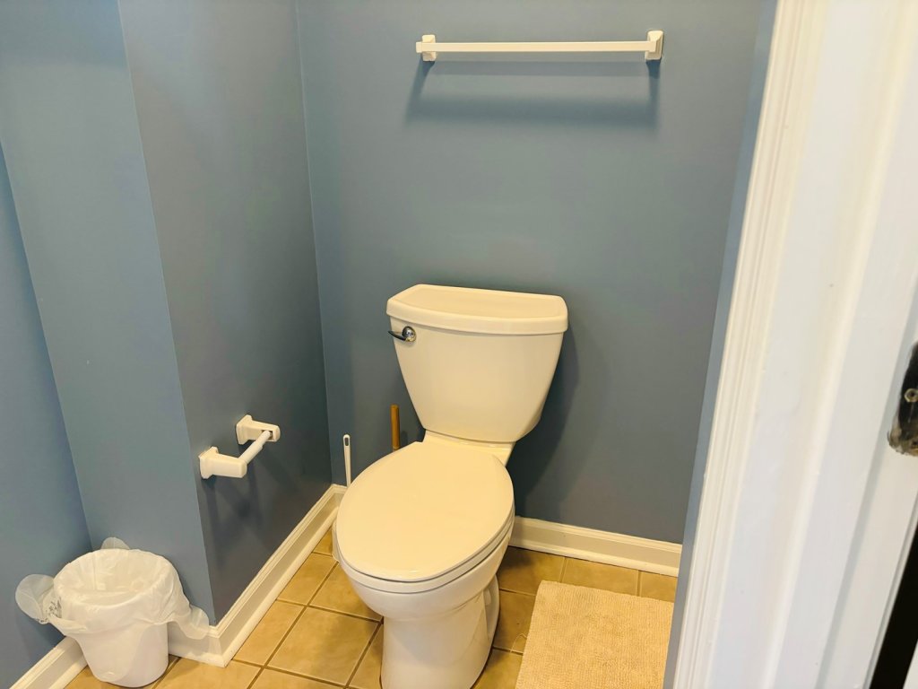 Sea Biscuit / 841 Ocean Blvd W Vacation Rental in Holden Beach - RedAwning