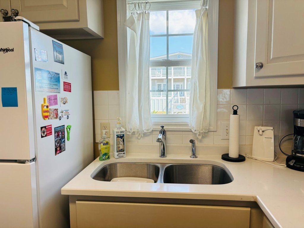 Sea Biscuit / 841 Ocean Blvd W Vacation Rental in Holden Beach - RedAwning