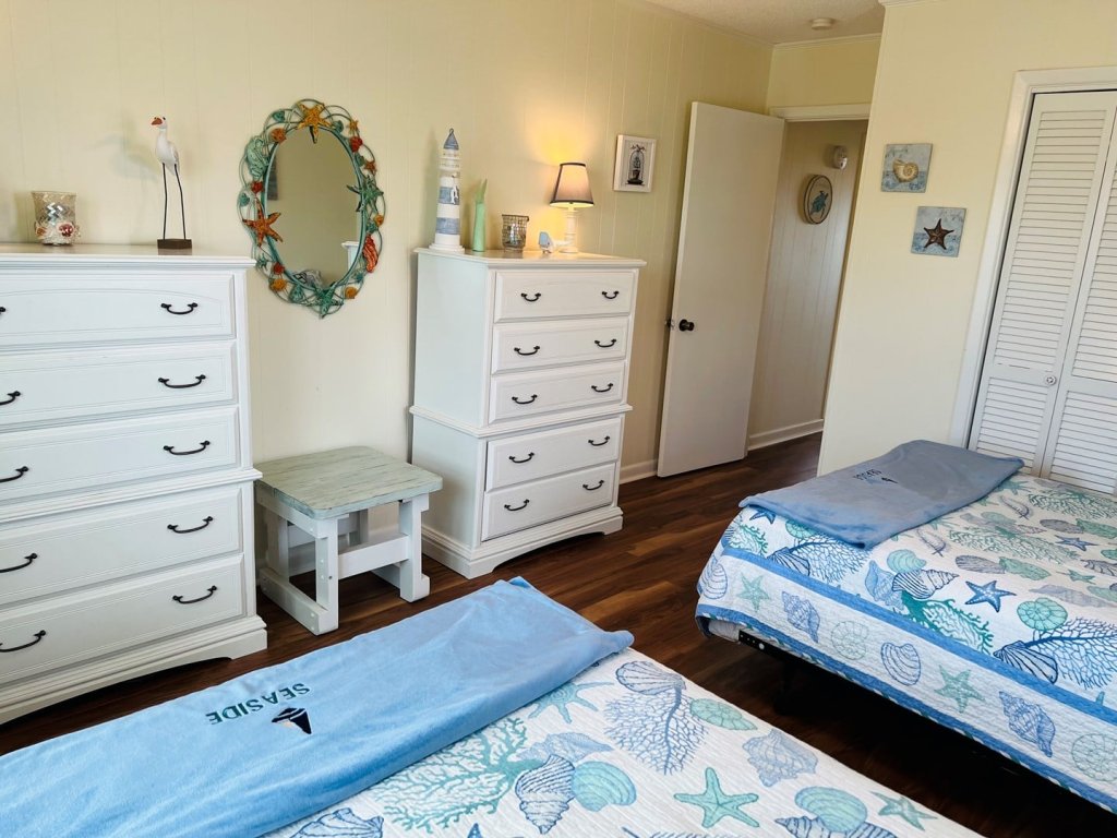 Seaside / 261 Ocean Blvd West Vacation Rental in Holden Beach - RedAwning