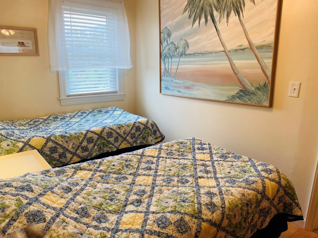 Serenity Now / 301 Ocean Blvd East Vacation Rental in Holden Beach - RedAwning