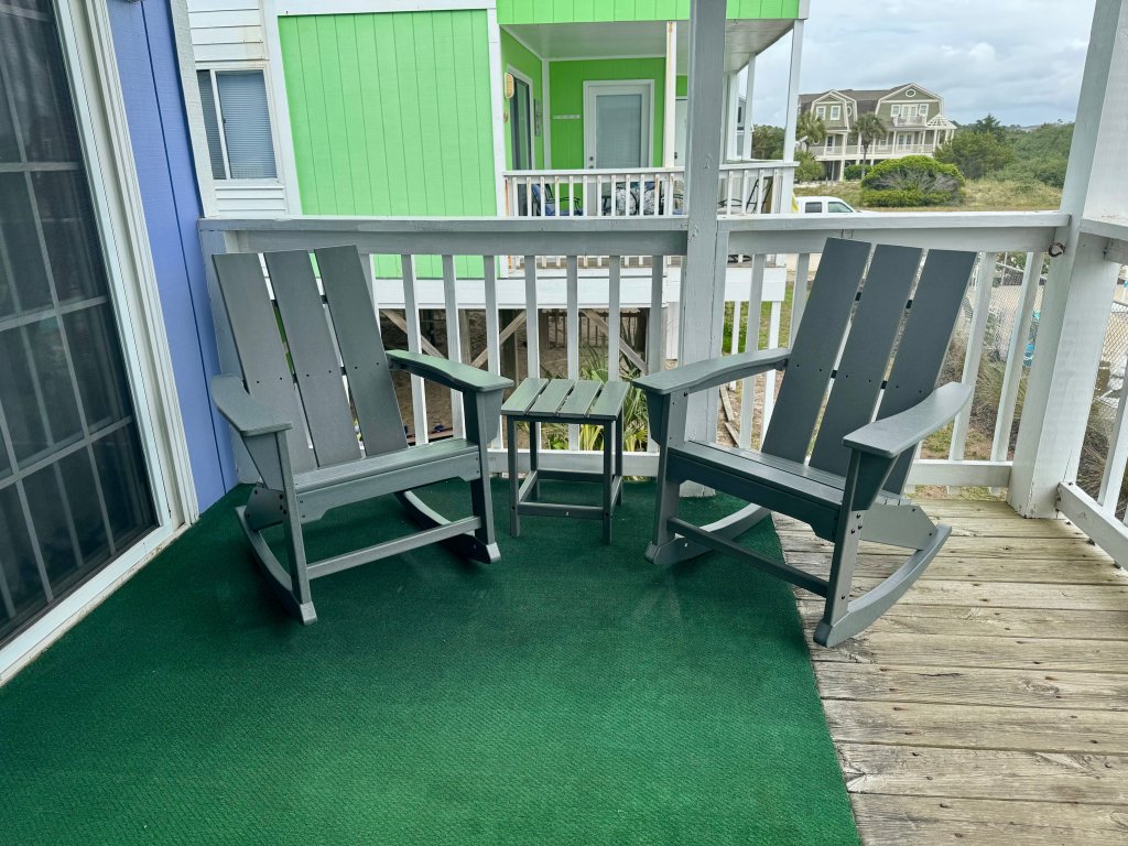 Seven Seas - 7C / 1068 Ocean Blvd West Vacation Rental in Holden Beach - RedAwning