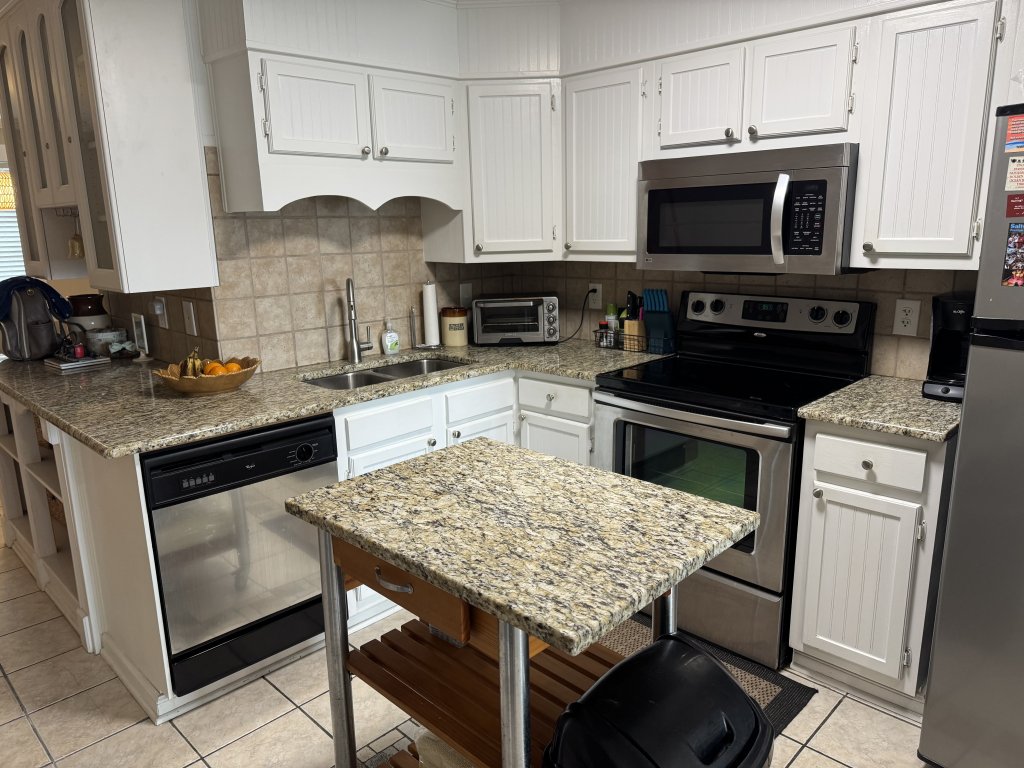 Seven Seas - 7C / 1068 Ocean Blvd West Vacation Rental in Holden Beach - RedAwning