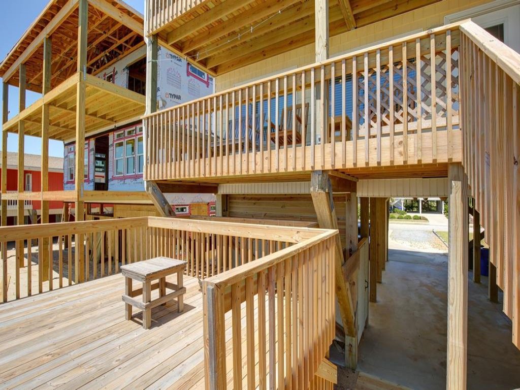 Summer Sandcastle / 715 Ocean Blvd West Vacation Rental in Holden Beach - RedAwning