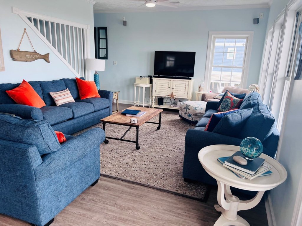 Beaches be Crazy / 295 Ocean Blvd W Vacation Rental in Holden Beach - RedAwning