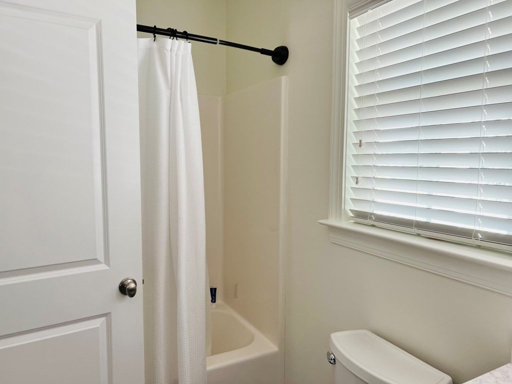 The Rainbow Connection / 165 Ocean Blvd East Vacation Rental in Holden Beach - RedAwning