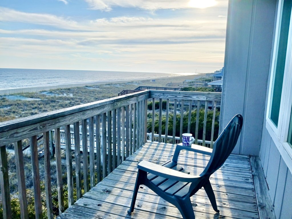 Westside / 837 Ocean Blvd West Vacation Rental in Holden Beach - RedAwning