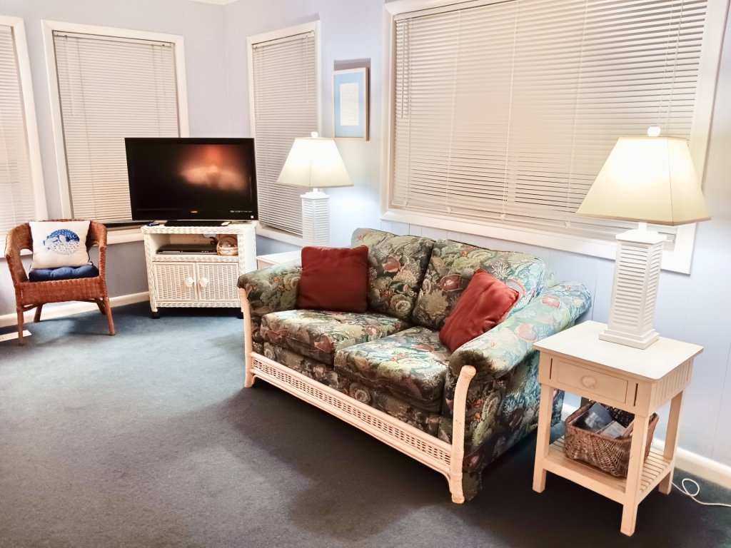 Westside / 837 Ocean Blvd West Vacation Rental in Holden Beach - RedAwning