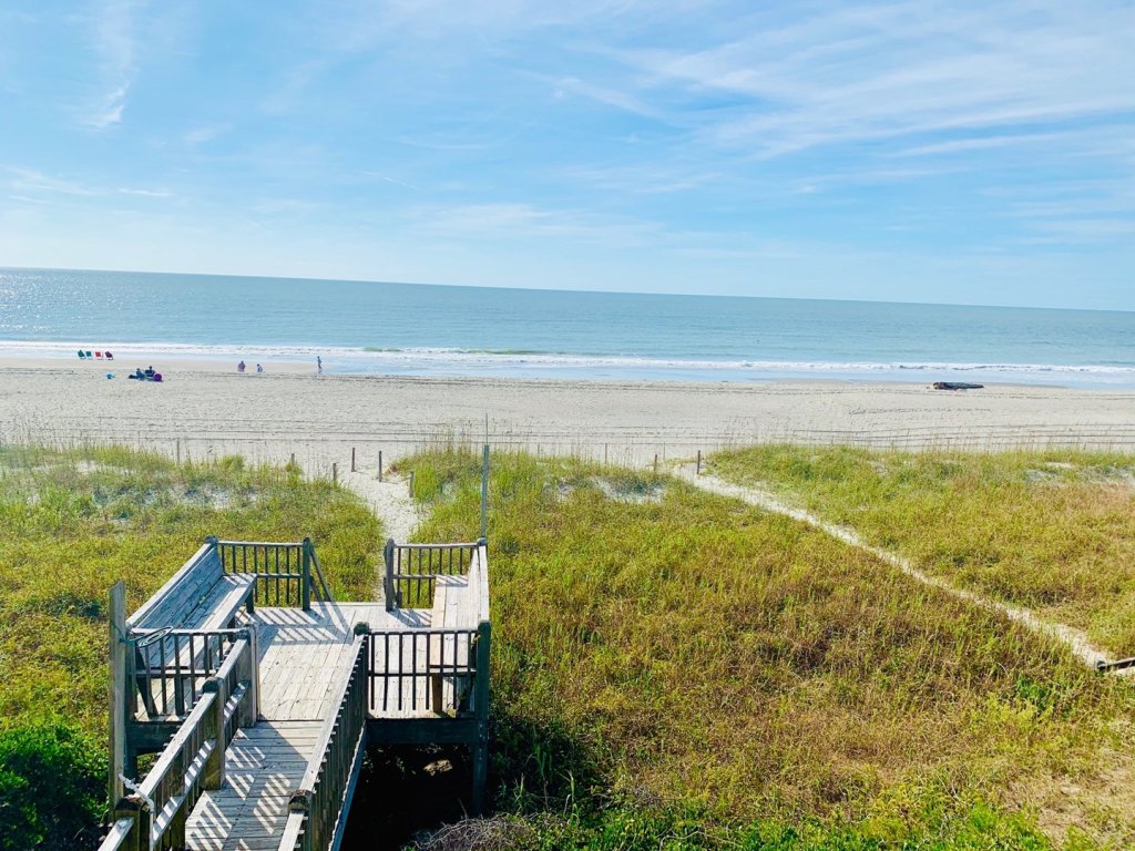 Westside / 837 Ocean Blvd West Vacation Rental in Holden Beach - RedAwning