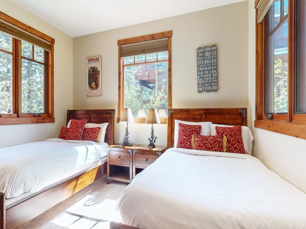 Graystone 2088 Elegant Large Mountain Home with Private Jacuzzi, Close to Eagle Lodge Vacation Rental in Mammoth Lakes - RedAwning