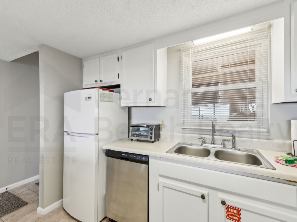 Ocean View Condo, Easy Acces to the Pool and Private Walkway to the Beach Vacation Rental in Fernandina Beach - RedAwning