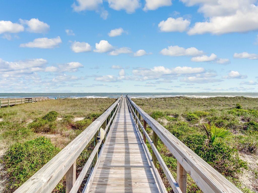 Ocean View Condo, Easy Acces to the Pool and Private Walkway to the Beach Vacation Rental in Fernandina Beach - RedAwning