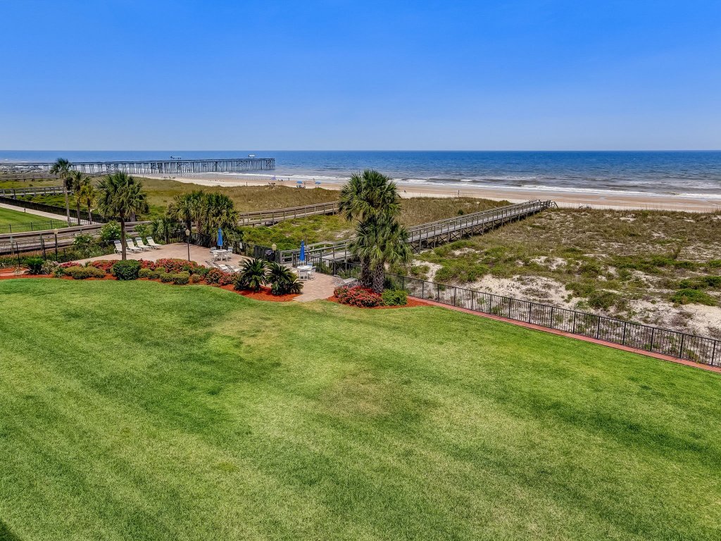 Ocean View Condo, Easy Acces to the Pool and Private Walkway to the Beach Vacation Rental in Fernandina Beach - RedAwning