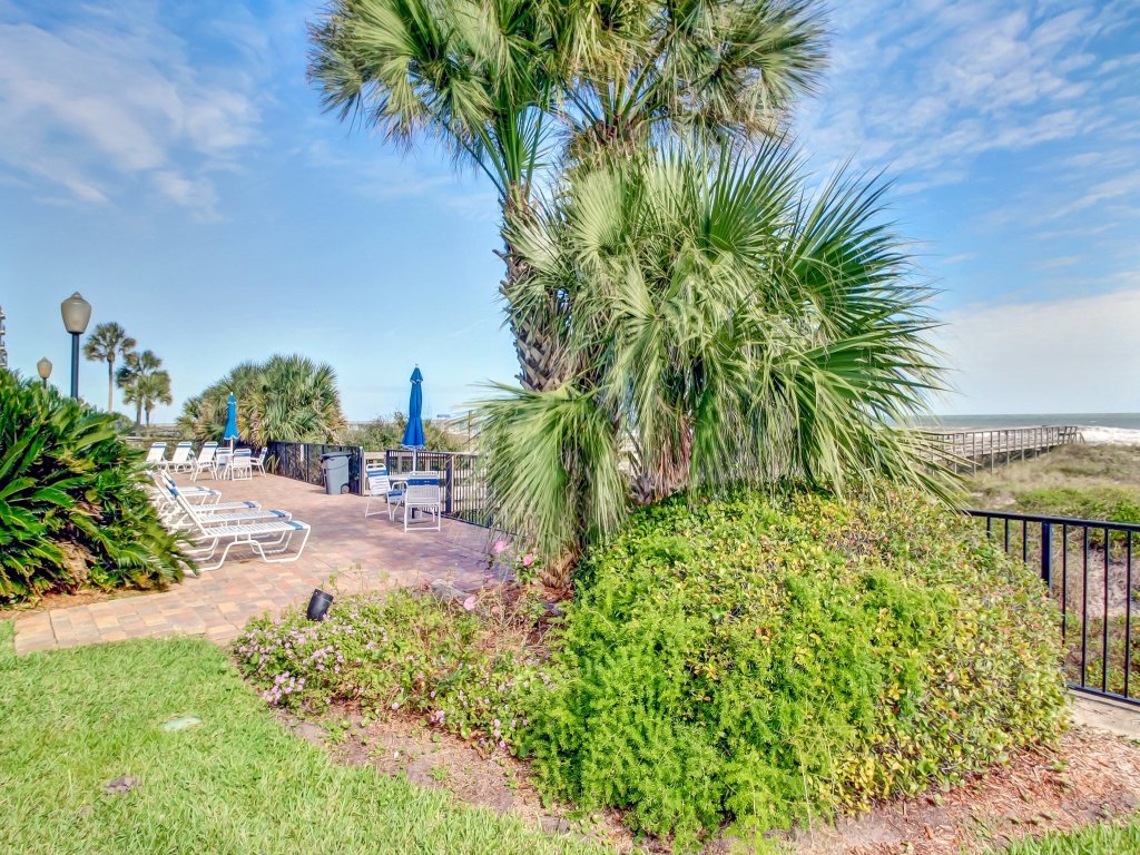 Ocean View Condo, Easy Acces to the Pool and Private Walkway to the Beach Vacation Rental in Fernandina Beach - RedAwning
