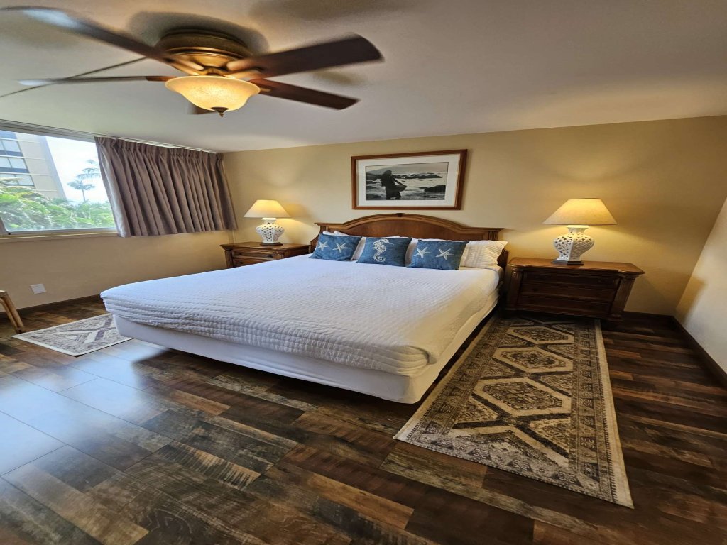 Royal Kahana 220 2 Bedroom Condo Vacation Rental in Lahaina - RedAwning