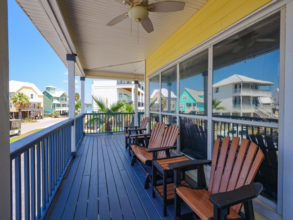The Pelican Vacation Rental in Gulf Shores - RedAwning