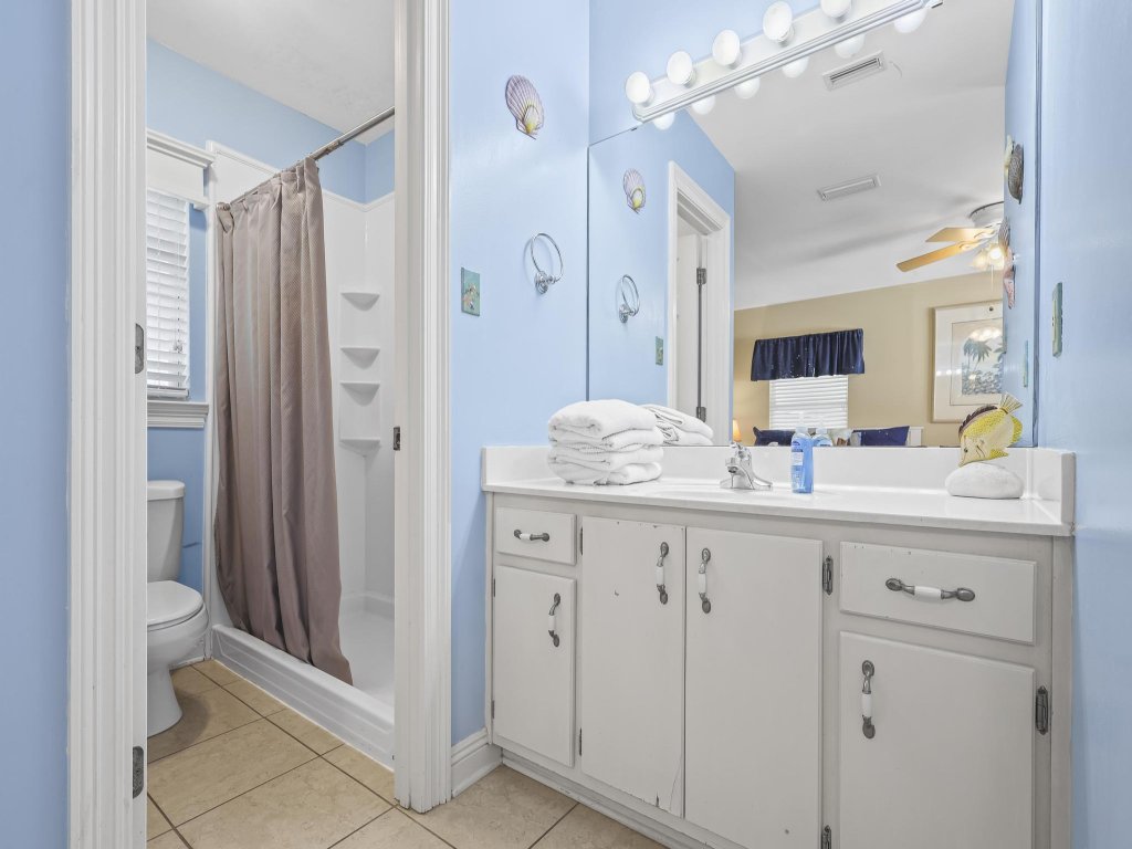 The Pelican Vacation Rental in Gulf Shores - RedAwning