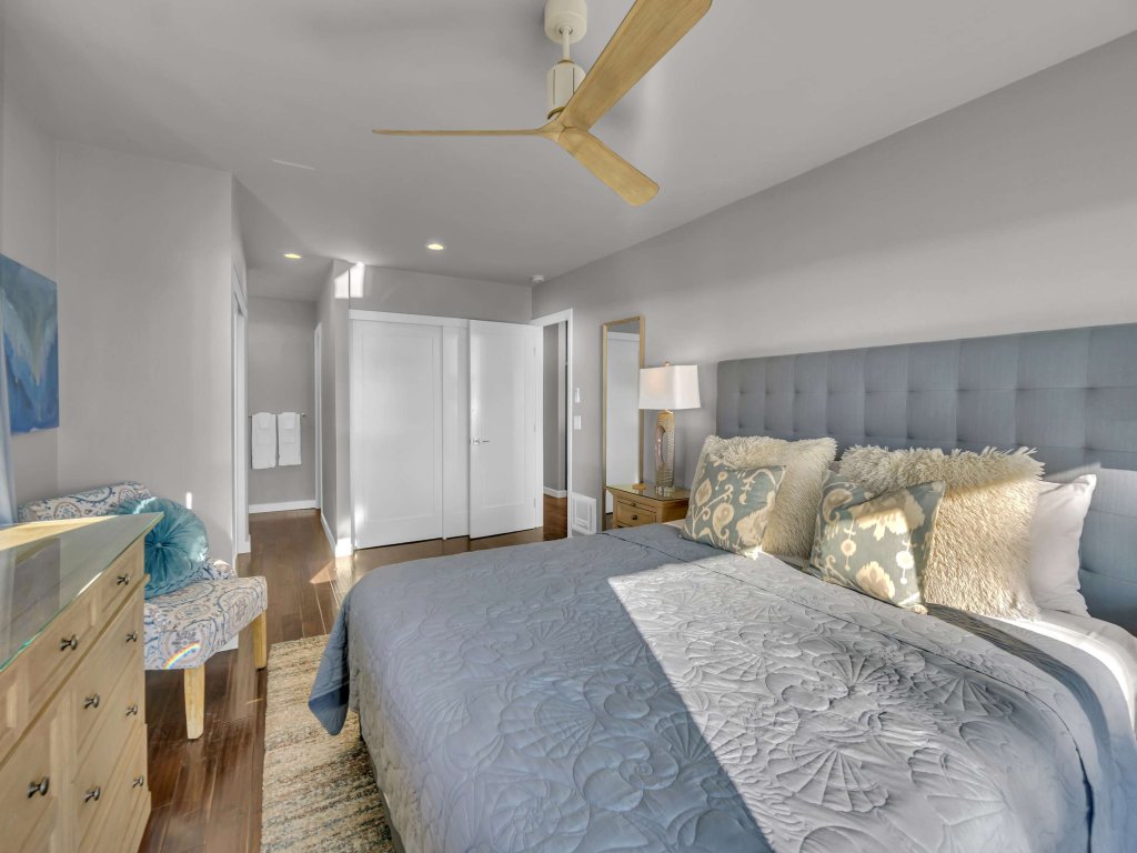 600 E Oceanfront 3G | Modern Penthouse Condo w/Ocean Views Vacation Rental in Newport Beach - RedAwning