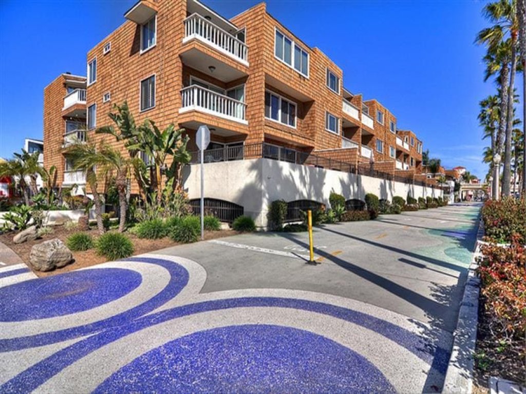 600 E Oceanfront 3G | Modern Penthouse Condo w/Ocean Views Vacation Rental in Newport Beach - RedAwning