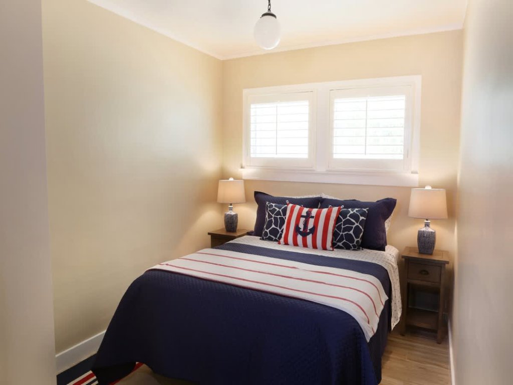 1400 S Bayfront | Amazing Bayfront Dream 5 bdrm Sleeps 11 Vacation Rental in Newport Beach - RedAwning
