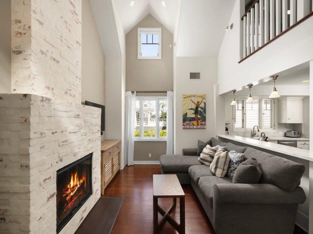 2204 Waterfront Drive | Luxury Coastal Escape Vacation Rental in Newport Beach - RedAwning