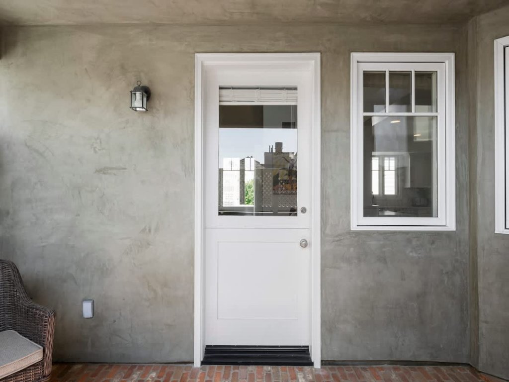 2204 Waterfront Drive | Luxury Coastal Escape Vacation Rental in Newport Beach - RedAwning