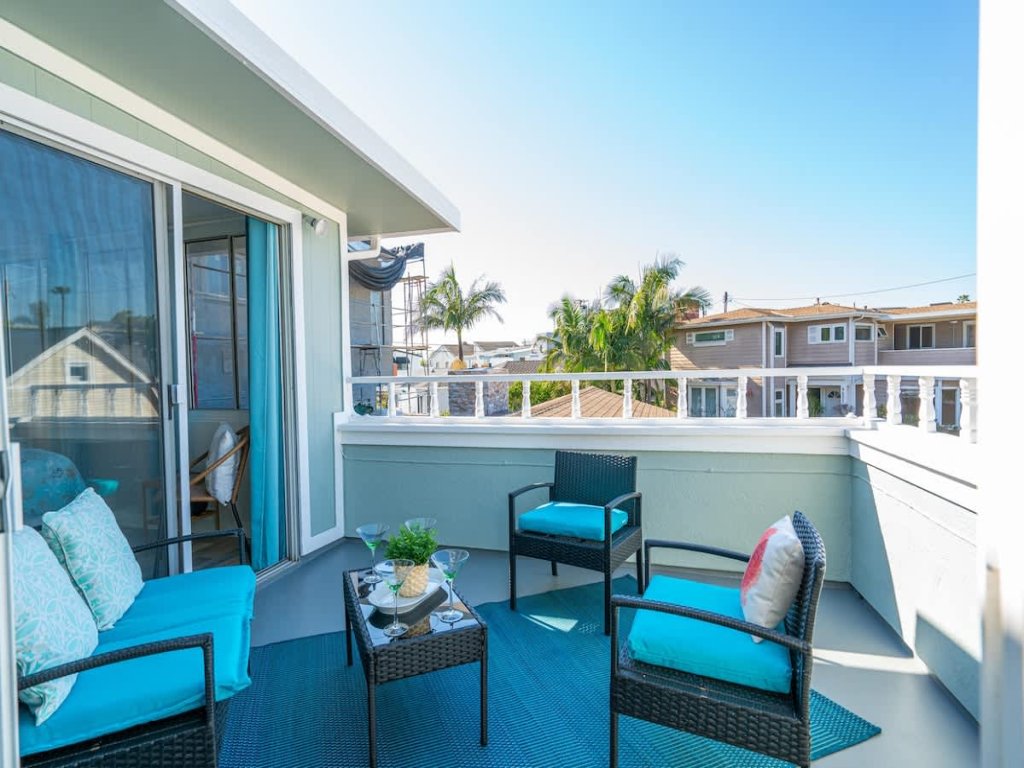 508 Clubhouse | Large Patio, Beautiful Balboa Home Vacation Rental in Newport Beach - RedAwning