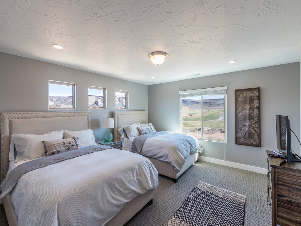 Snow Canyon Sunrise Vacation Rental in St. George - RedAwning