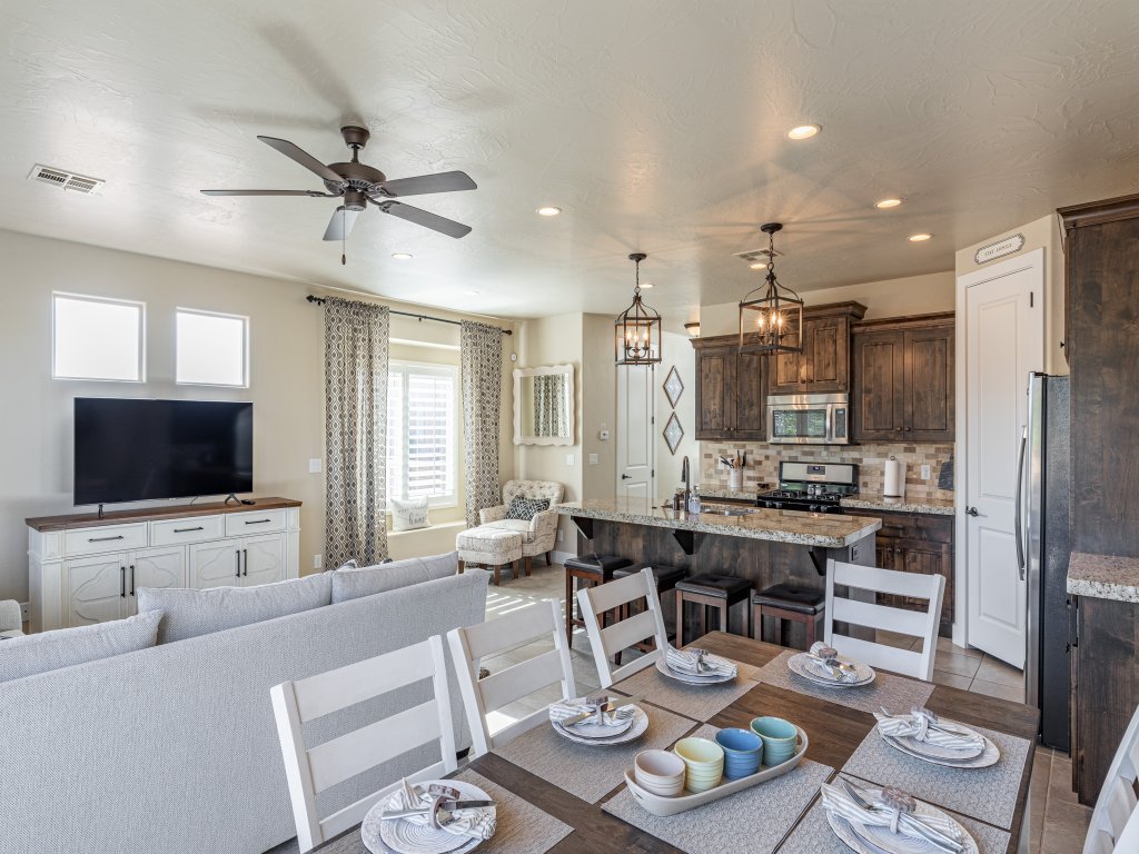 Life's Good Vacation Rental in St. George - RedAwning