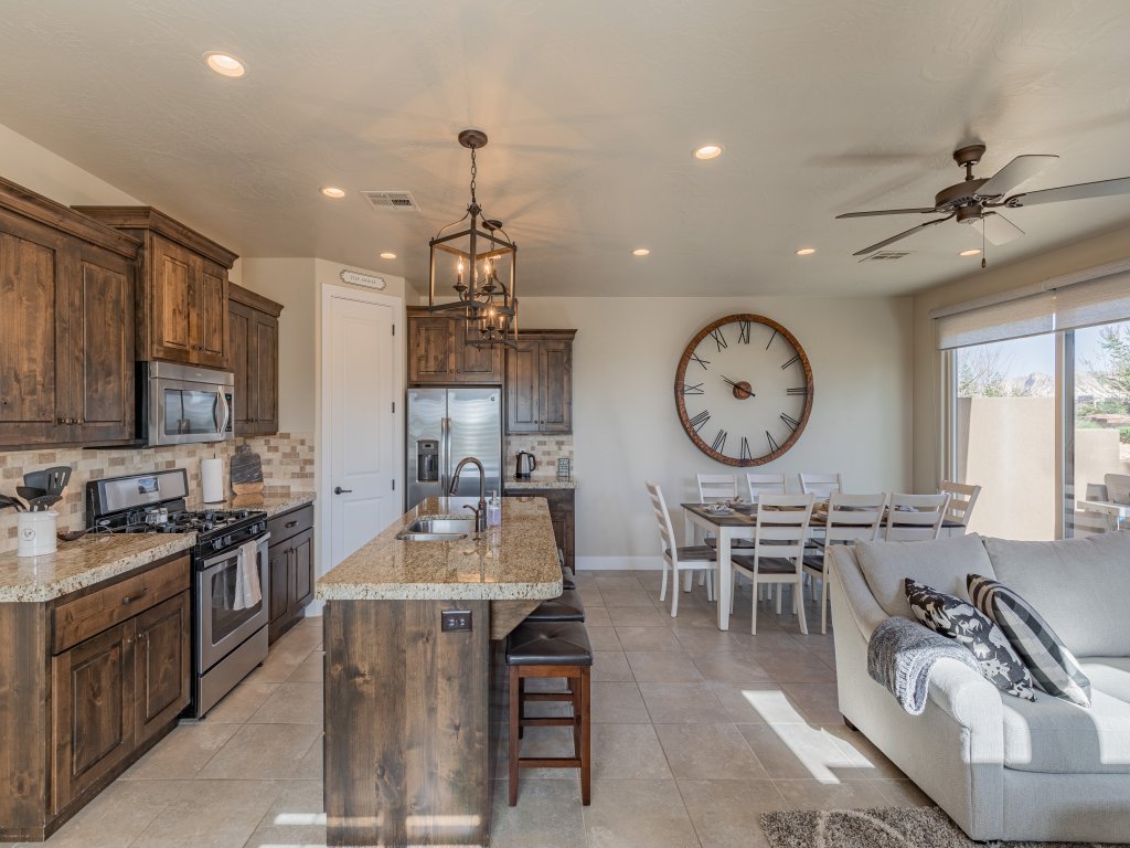 Life's Good Vacation Rental in St. George - RedAwning