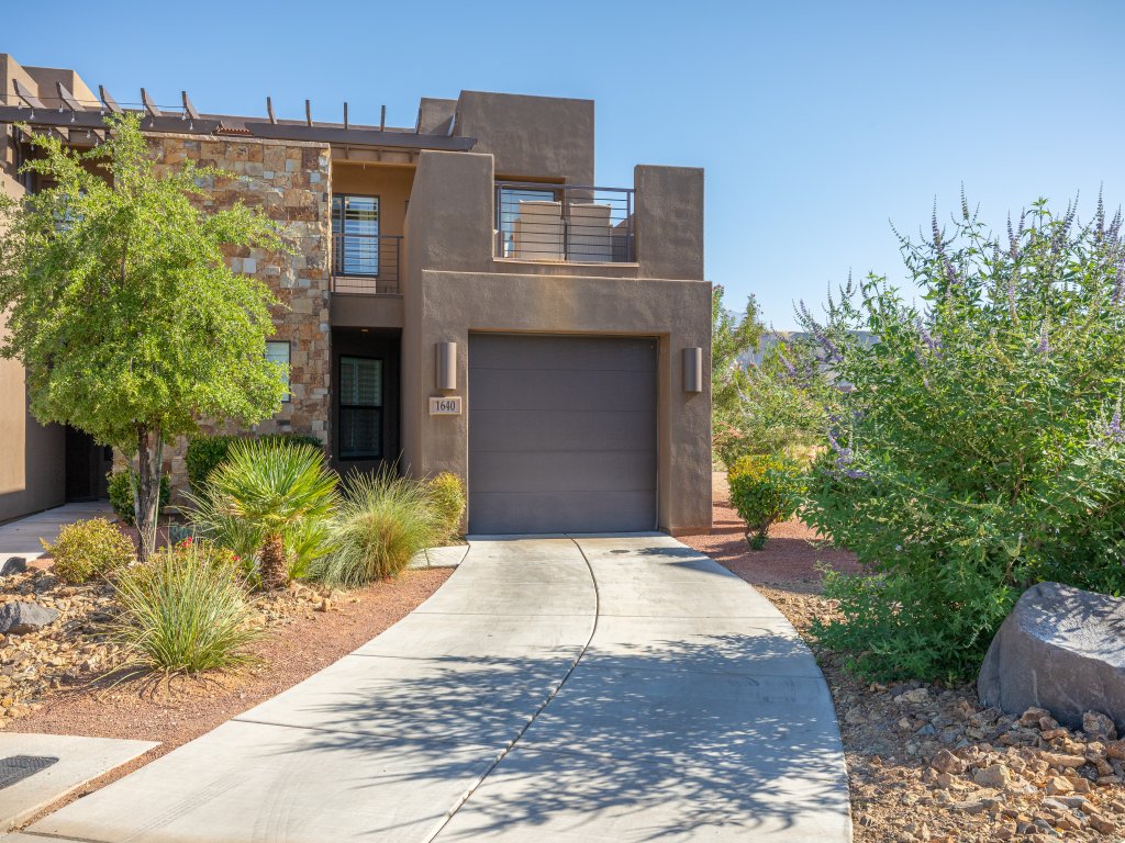 Life's Good Vacation Rental in St. George - RedAwning